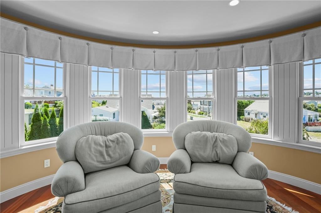 Narragansett, Rhode Island, 02882, United States, 4 Bedrooms Bedrooms, ,4 BathroomsBathrooms,Residential,Active,1929419