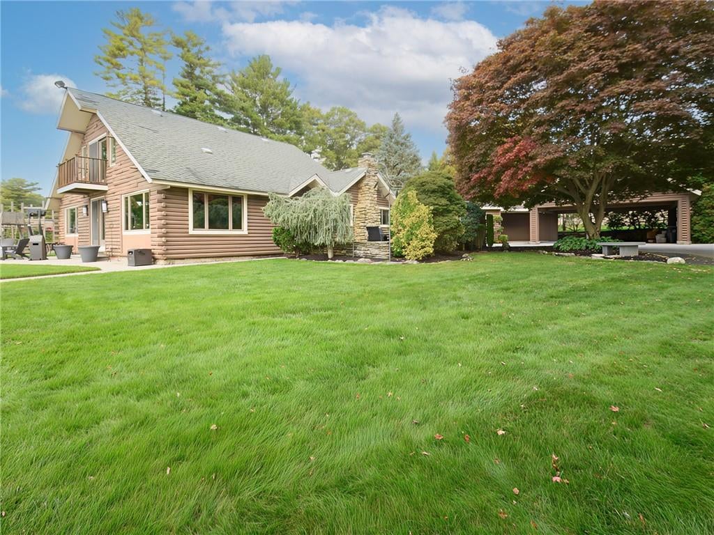 Smithfield, Rhode Island, 02917, United States, 3 Bedrooms Bedrooms, ,3 BathroomsBathrooms,Residential,Active,1953020