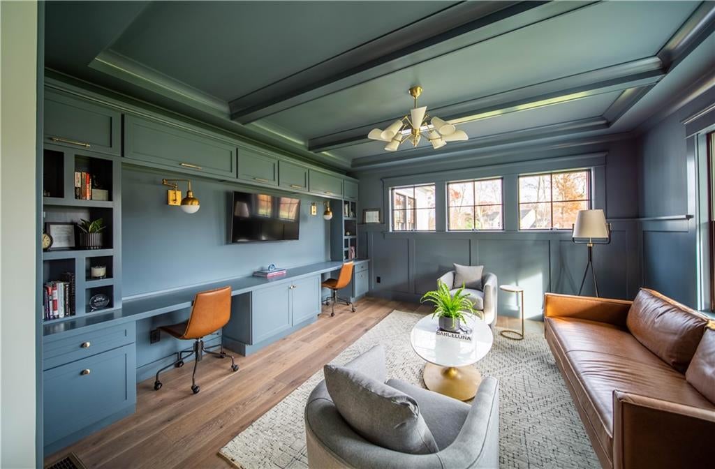 East Greenwich, Rhode Island, 02818, United States, ,3 BathroomsBathrooms,Residential,Active,1718901