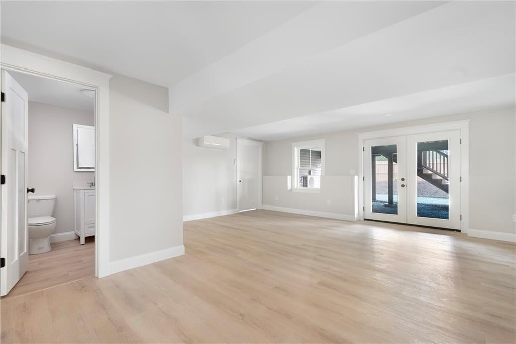 Cranston, Rhode Island, 02921, United States, 4 Bedrooms Bedrooms, ,5 BathroomsBathrooms,Residential,Active,1936118