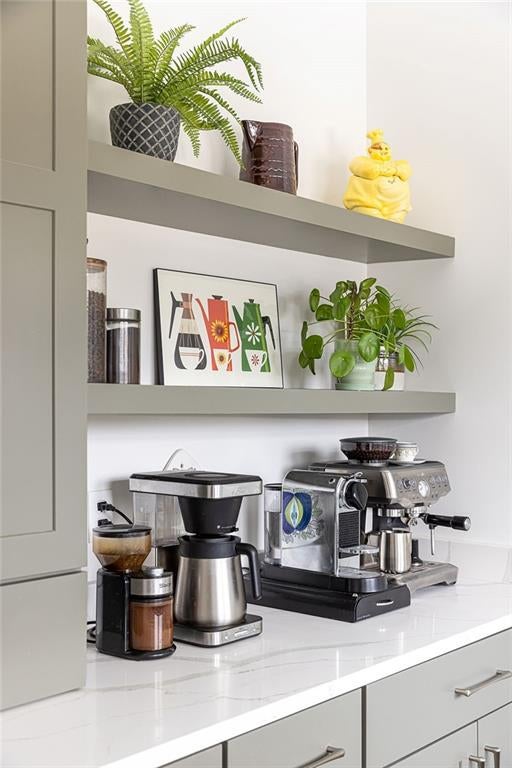 North Kingstown, Rhode Island, 02852, United States, 4 Bedrooms Bedrooms, ,4 BathroomsBathrooms,Residential,Active,1869154