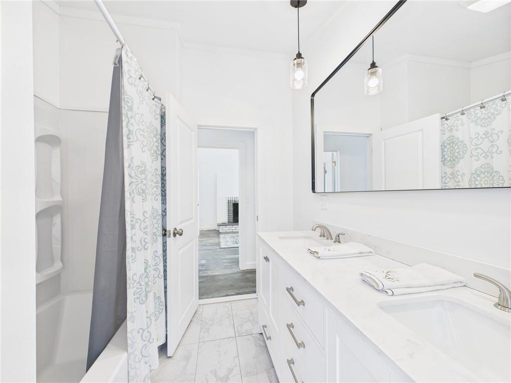 Narragansett, Rhode Island, 02882, United States, 4 Bedrooms Bedrooms, ,3 BathroomsBathrooms,Residential,Active,1862887