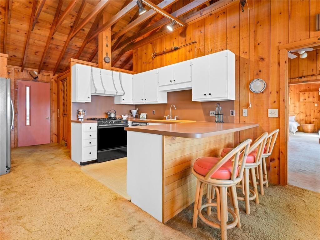 Barrington, Rhode Island, 02806, United States, 1 Bedroom Bedrooms, ,2 BathroomsBathrooms,Residential,Active,1966024