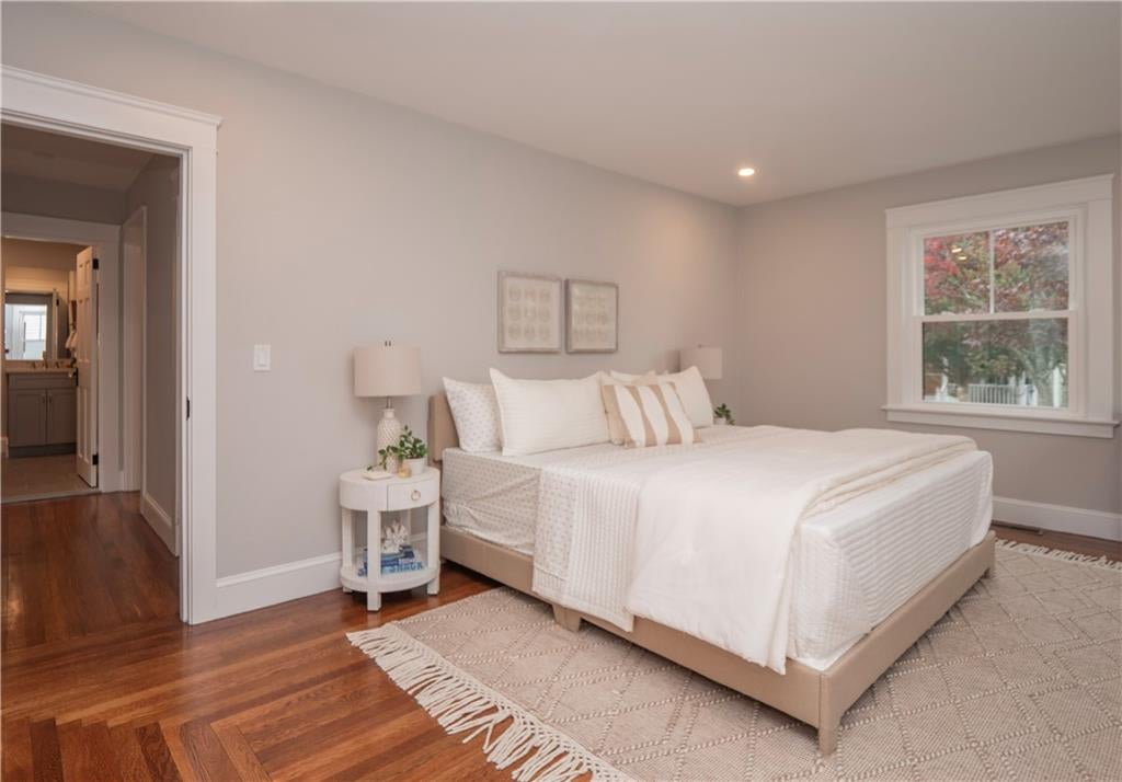 Newport, Rhode Island, 02840, United States, 4 Bedrooms Bedrooms, ,4 BathroomsBathrooms,Residential,Active,1973265