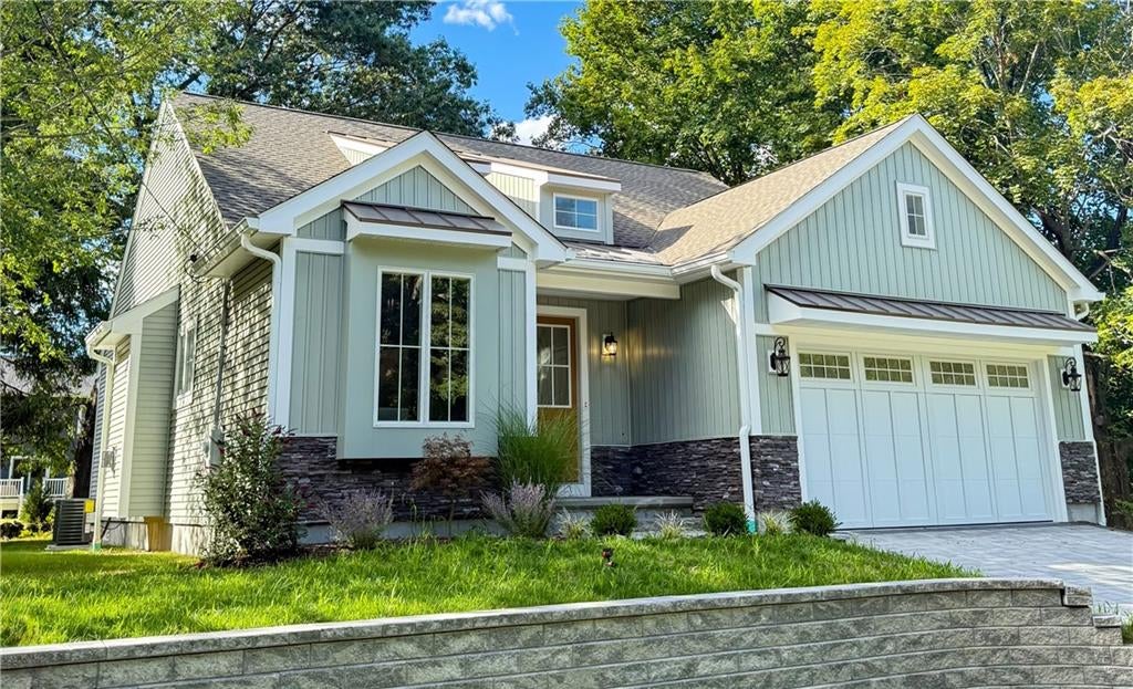 North Kingstown, Rhode Island, 02852, United States, 3 Bedrooms Bedrooms, ,3 BathroomsBathrooms,Residential,Active,1929459