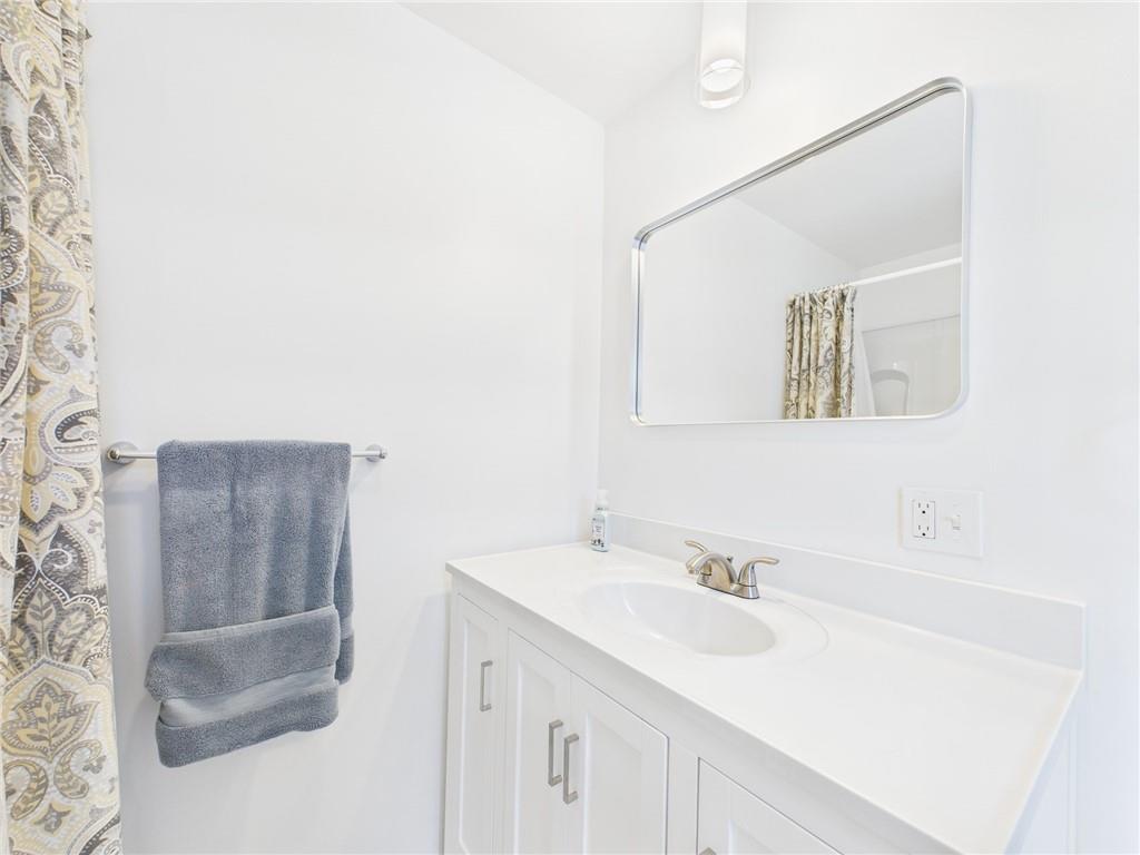Narragansett, Rhode Island, 02882, United States, 4 Bedrooms Bedrooms, ,3 BathroomsBathrooms,Residential,Active,1862887