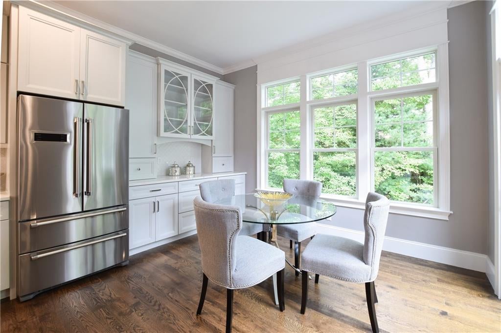 East Greenwich, Rhode Island, 02818, United States, 4 Bedrooms Bedrooms, ,3 BathroomsBathrooms,Residential,Active,1985551