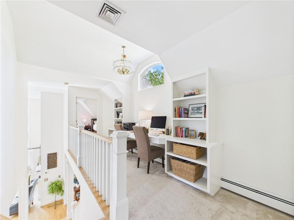 South Kingstown, Rhode Island, 02879, United States, 3 Bedrooms Bedrooms, ,3 BathroomsBathrooms,Residential,Pending,1920270