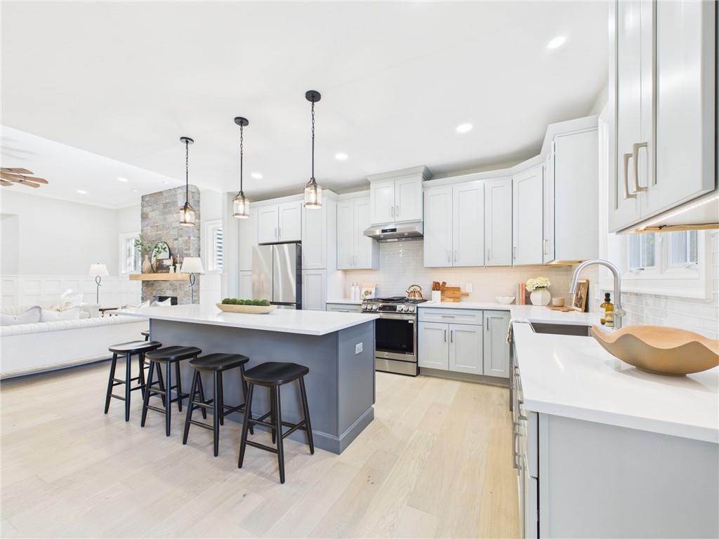 North Kingstown, Rhode Island, 02852, United States, 3 Bedrooms Bedrooms, ,3 BathroomsBathrooms,Residential,Active,1929459