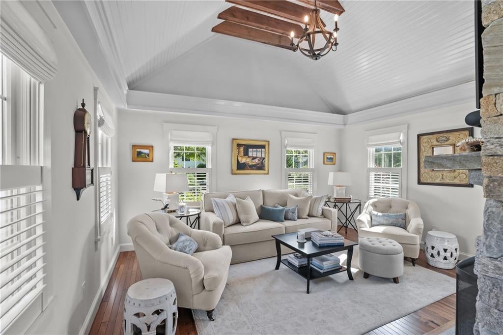 East Greenwich, Rhode Island, 02818, United States, 3 Bedrooms Bedrooms, ,3 BathroomsBathrooms,Residential,Active,1900189