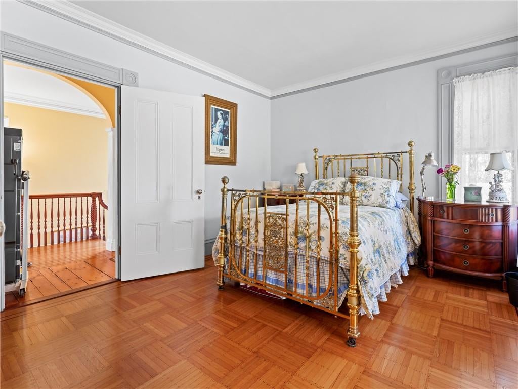 Warwick, Rhode Island, 02818, United States, 5 Bedrooms Bedrooms, ,4 BathroomsBathrooms,Residential,Active,2006818