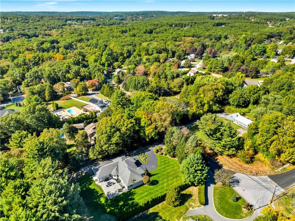 Smithfield, Rhode Island, 02917, United States, 3 Bedrooms Bedrooms, ,2 BathroomsBathrooms,Residential,Active,1954415