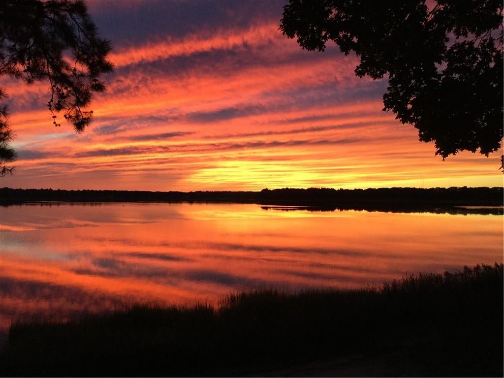 Barrington, Rhode Island, 02806, United States, 1 Bedroom Bedrooms, ,2 BathroomsBathrooms,Residential,Active,1990645