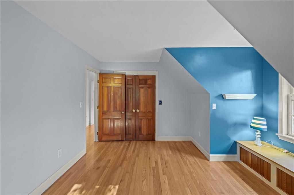 Portsmouth, Rhode Island, 02871, United States, 5 Bedrooms Bedrooms, ,3 BathroomsBathrooms,Residential,Active,1927643