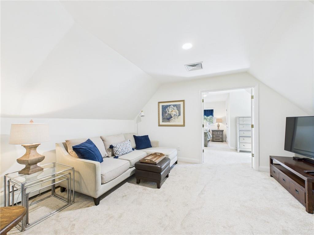 South Kingstown, Rhode Island, 02879, United States, 3 Bedrooms Bedrooms, ,3 BathroomsBathrooms,Residential,Pending,1920270
