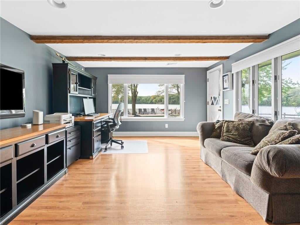 Smithfield, Rhode Island, 02917, United States, 3 Bedrooms Bedrooms, ,3 BathroomsBathrooms,Residential,Active,1953020