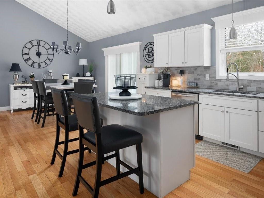 Charlestown, Rhode Island, 02813, United States, 3 Bedrooms Bedrooms, ,2 BathroomsBathrooms,Residential,Active,2007268