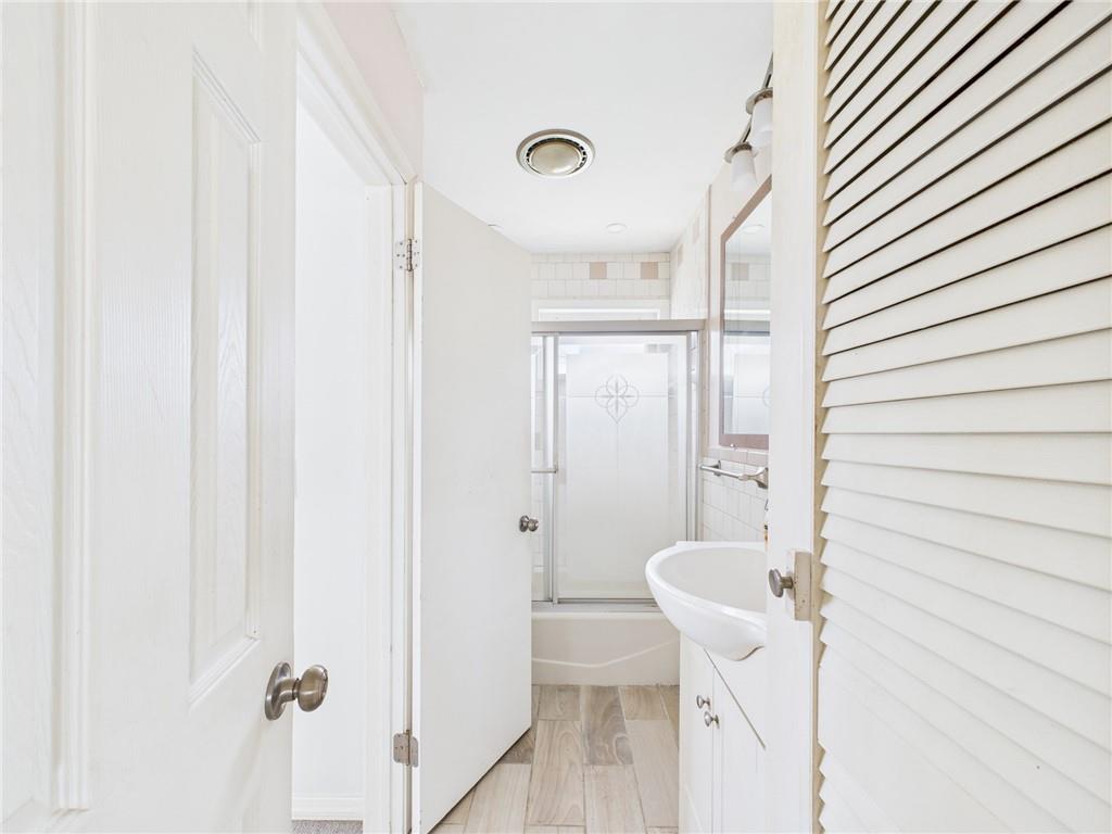 South Kingstown, Rhode Island, 02879, United States, 3 Bedrooms Bedrooms, ,1 BathroomBathrooms,Residential,Active,1905125