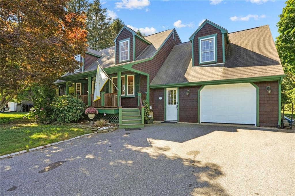 Portsmouth, Rhode Island, 02871, United States, 5 Bedrooms Bedrooms, ,3 BathroomsBathrooms,Residential,Active,1927643