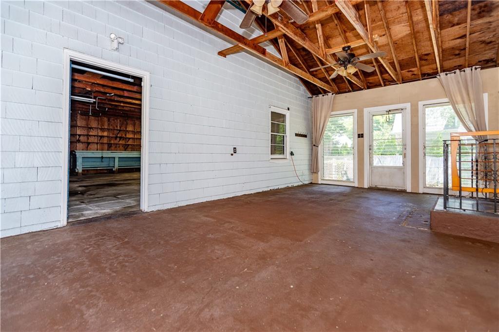 Jamestown, Rhode Island, 02835, United States, 3 Bedrooms Bedrooms, ,1 BathroomBathrooms,Residential,Pending,1834481