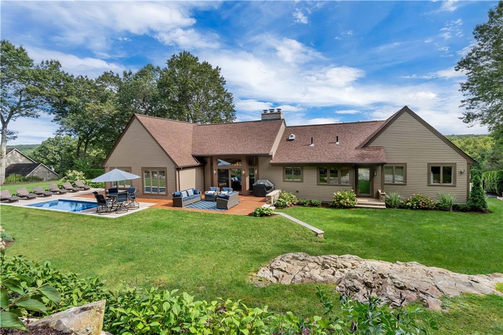 Lincoln, Rhode Island, 02865, United States, 4 Bedrooms Bedrooms, ,3 BathroomsBathrooms,Residential,Active,1964506