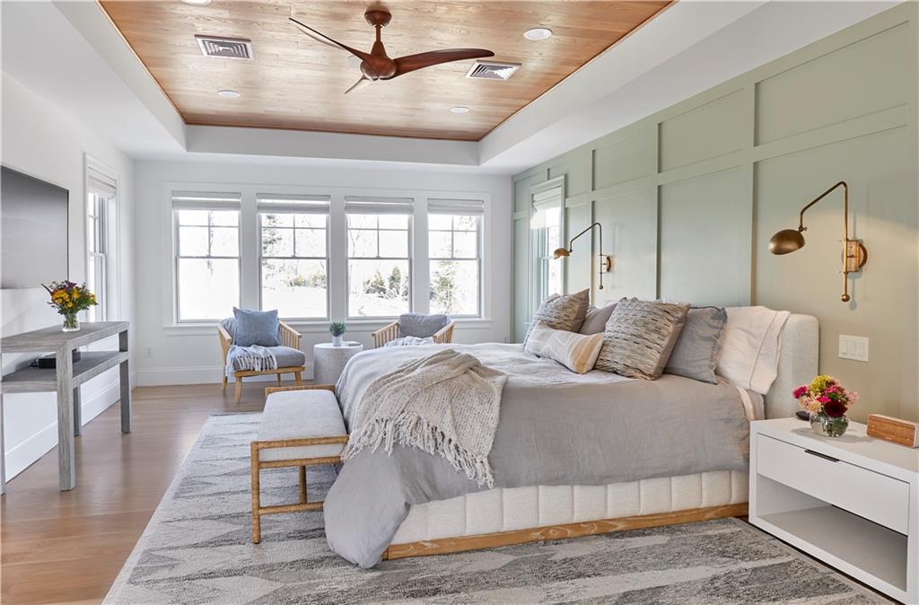 East Greenwich, Rhode Island, 02818, United States, 5 Bedrooms Bedrooms, ,4 BathroomsBathrooms,Residential,Active,2014615