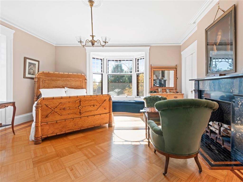 Warwick, Rhode Island, 02818, United States, 5 Bedrooms Bedrooms, ,4 BathroomsBathrooms,Residential,Active,2006818