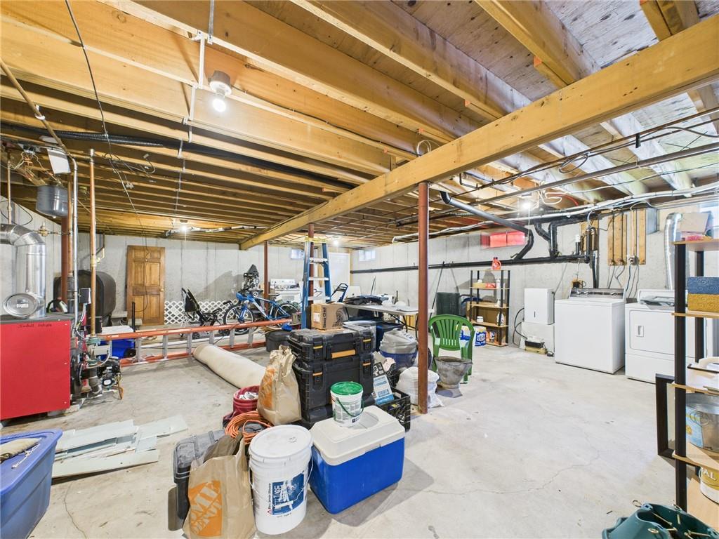 Narragansett, Rhode Island, 02882, United States, 4 Bedrooms Bedrooms, ,3 BathroomsBathrooms,Residential,Active,1862887