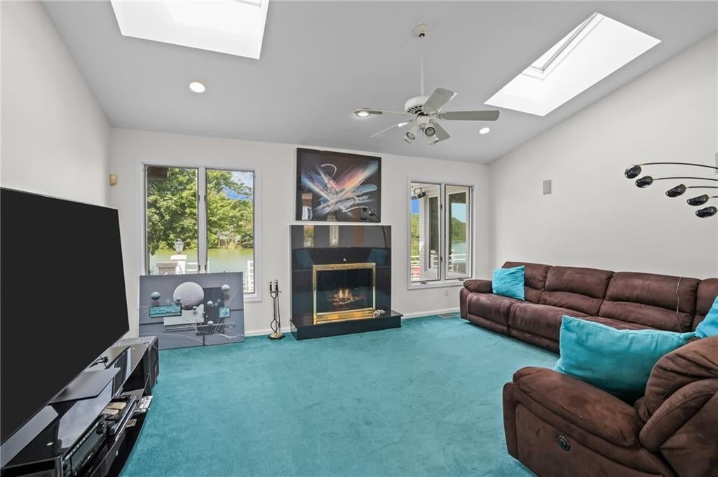 North Providence, Rhode Island, 02904, United States, 3 Bedrooms Bedrooms, ,4 BathroomsBathrooms,Residential,Active,1945229