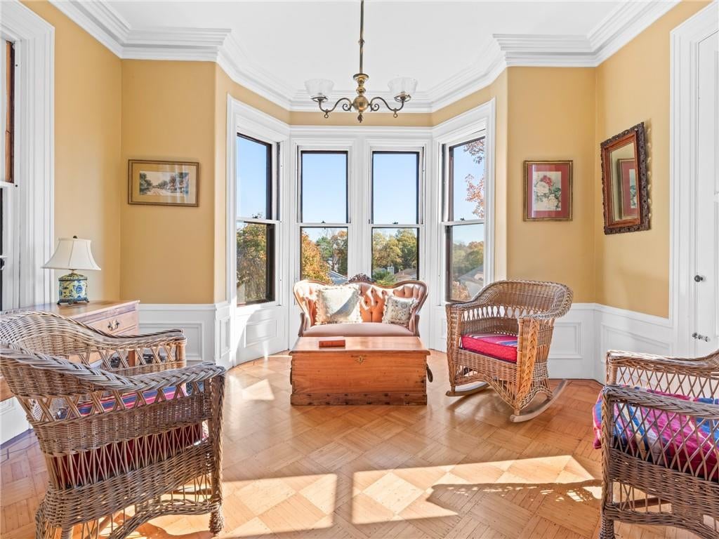 Warwick, Rhode Island, 02818, United States, 5 Bedrooms Bedrooms, ,4 BathroomsBathrooms,Residential,Active,2006818