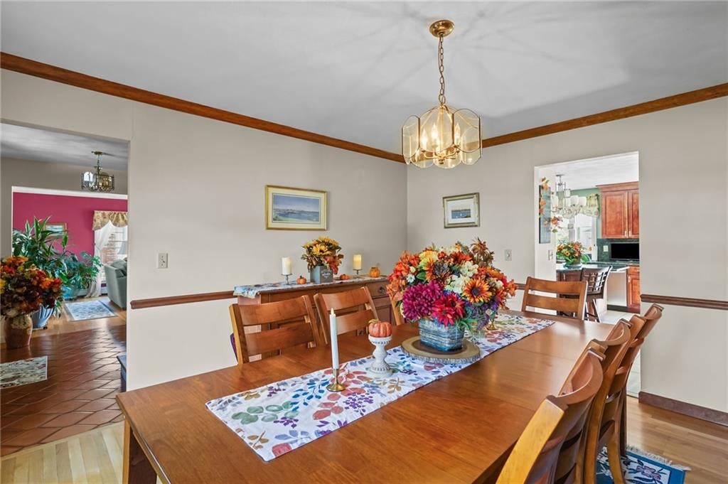 Portsmouth, Rhode Island, 02871, United States, 4 Bedrooms Bedrooms, ,3 BathroomsBathrooms,Residential,Active,1952506