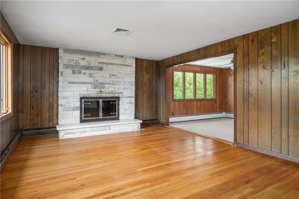 Cumberland, Rhode Island, 02864, United States, 3 Bedrooms Bedrooms, ,2 BathroomsBathrooms,Residential,Active,1926706