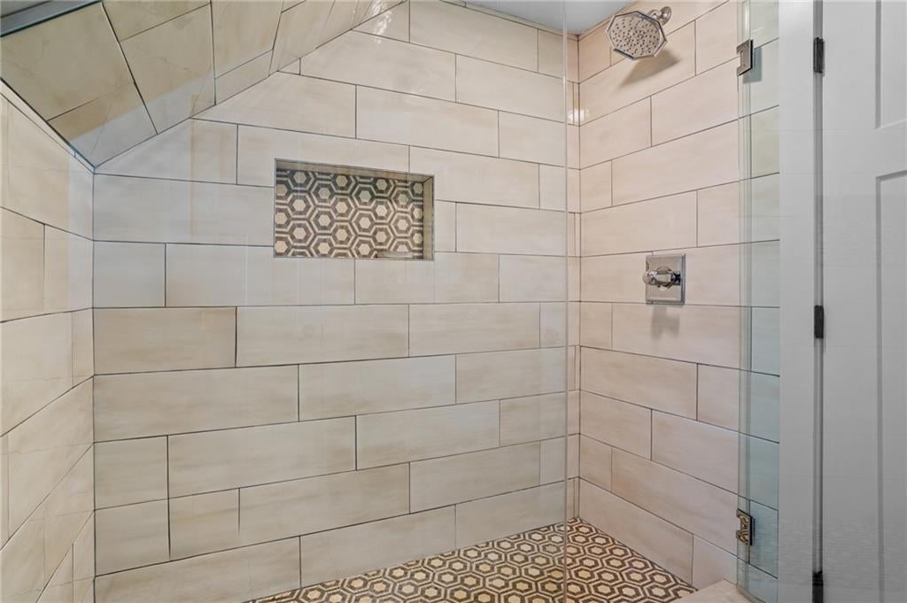 Barrington, Rhode Island, 02806, United States, 4 Bedrooms Bedrooms, ,4 BathroomsBathrooms,Residential,Active,1942364