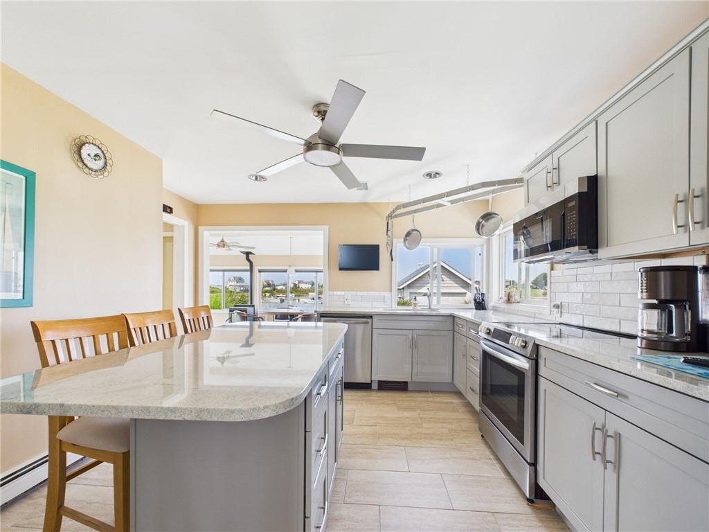 South Kingstown, Rhode Island, 02879, United States, 3 Bedrooms Bedrooms, ,1 BathroomBathrooms,Residential,Active,1905125