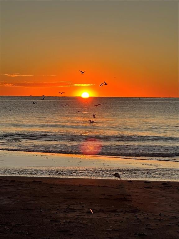 Narragansett, Rhode Island, 02882, United States, 4 Bedrooms Bedrooms, ,5 BathroomsBathrooms,Residential,Active,2006796