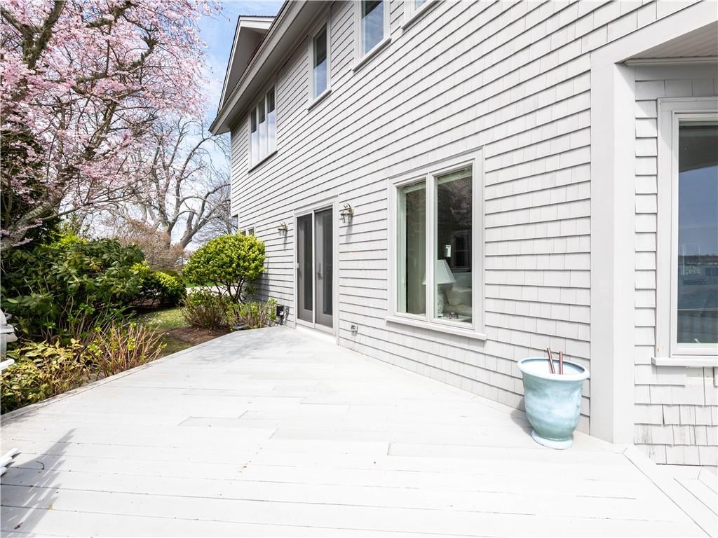 Newport, Rhode Island, 02840, United States, ,3 BathroomsBathrooms,Residential,Active,1790147