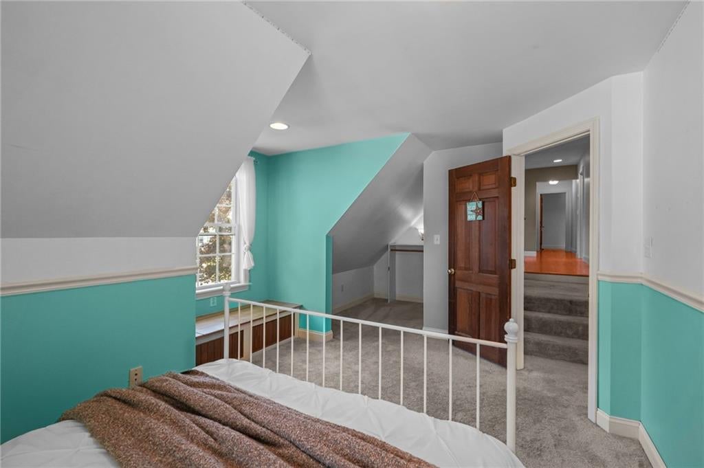 Portsmouth, Rhode Island, 02871, United States, 5 Bedrooms Bedrooms, ,3 BathroomsBathrooms,Residential,Active,1927643