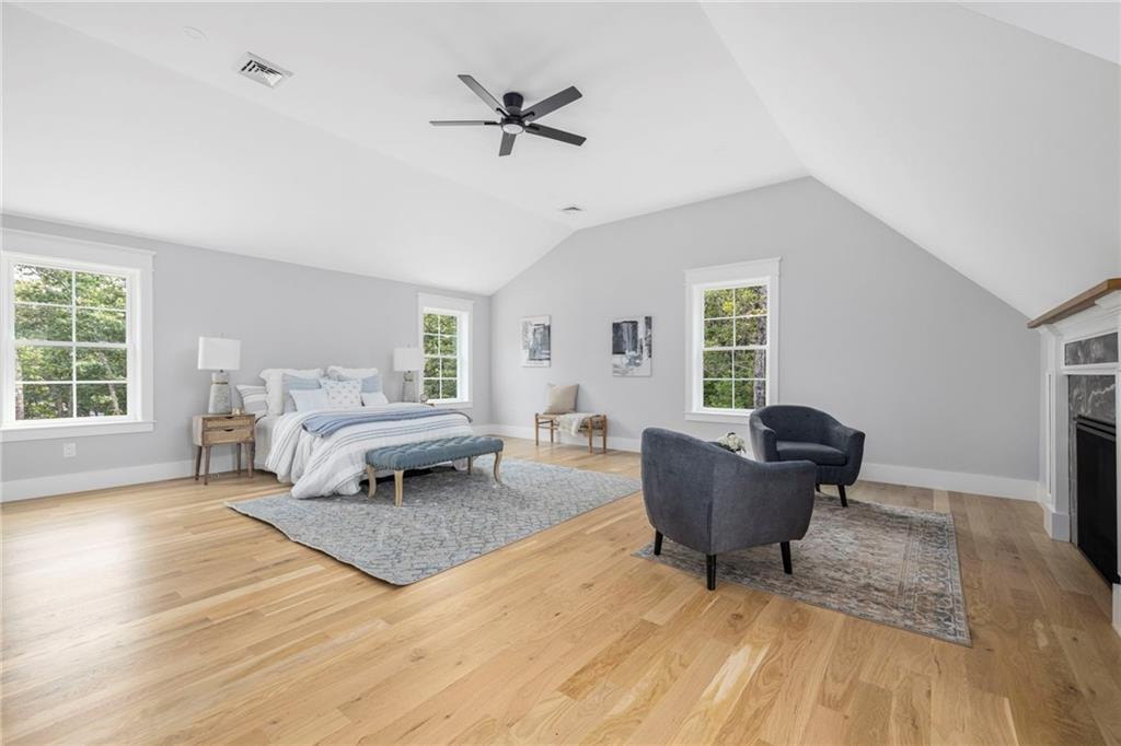 East Greenwich, Rhode Island, 02818, United States, 5 Bedrooms Bedrooms, ,4 BathroomsBathrooms,Residential,Active,1993976