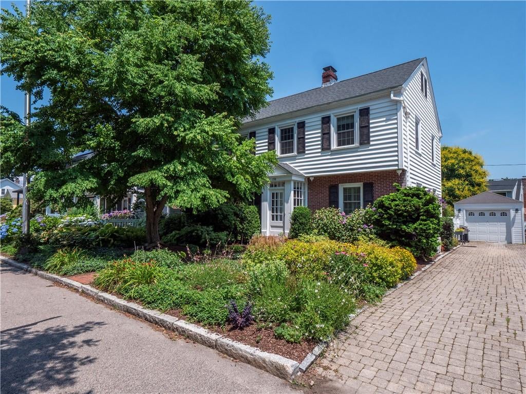 Newport, Rhode Island, 02840, United States, 4 Bedrooms Bedrooms, ,5 BathroomsBathrooms,Residential,Active,1893238 Newport, Rhode Island, 02840, United States, 4 Bedrooms Bedrooms, ,5 BathroomsBathrooms,Residential,Active,1893238