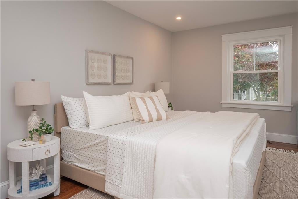 Newport, Rhode Island, 02840, United States, 4 Bedrooms Bedrooms, ,4 BathroomsBathrooms,Residential,Active,1973265