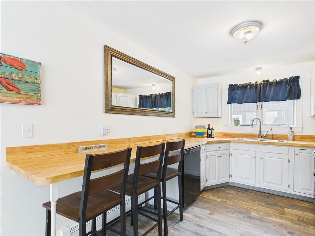 Narragansett, Rhode Island, 02882, United States, 4 Bedrooms Bedrooms, ,3 BathroomsBathrooms,Residential,Active,1862887