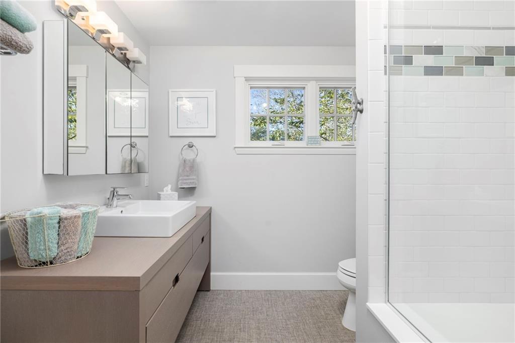 Newport, Rhode Island, 02840, United States, 4 Bedrooms Bedrooms, ,3 BathroomsBathrooms,Residential,Active,1959529