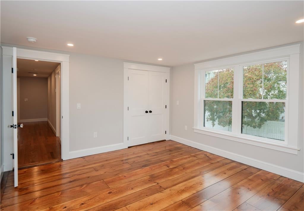 Newport, Rhode Island, 02840, United States, 4 Bedrooms Bedrooms, ,4 BathroomsBathrooms,Residential,Active,1973265