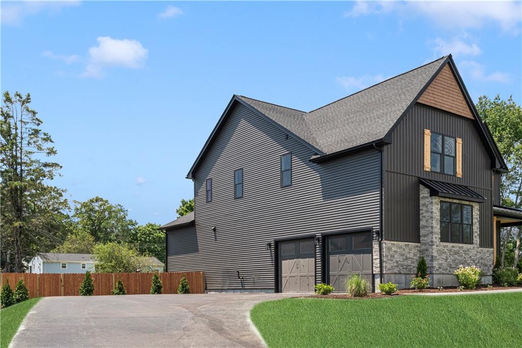 Cranston, Rhode Island, 02921, United States, 4 Bedrooms Bedrooms, ,5 BathroomsBathrooms,Residential,Active,1936118