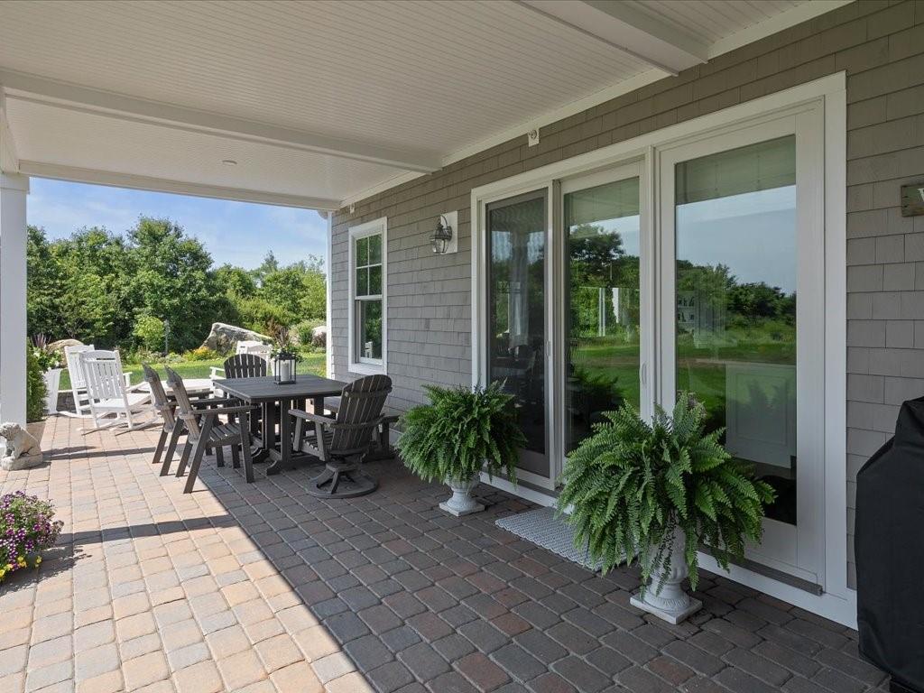 Westerly, Rhode Island, 02891, United States, 2 Bedrooms Bedrooms, ,2 BathroomsBathrooms,Residential,Active,1919078