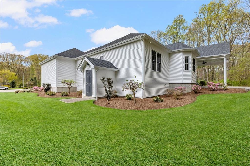 Cranston, Rhode Island, 02921, United States, 3 Bedrooms Bedrooms, ,3 BathroomsBathrooms,Residential,Active,2043797