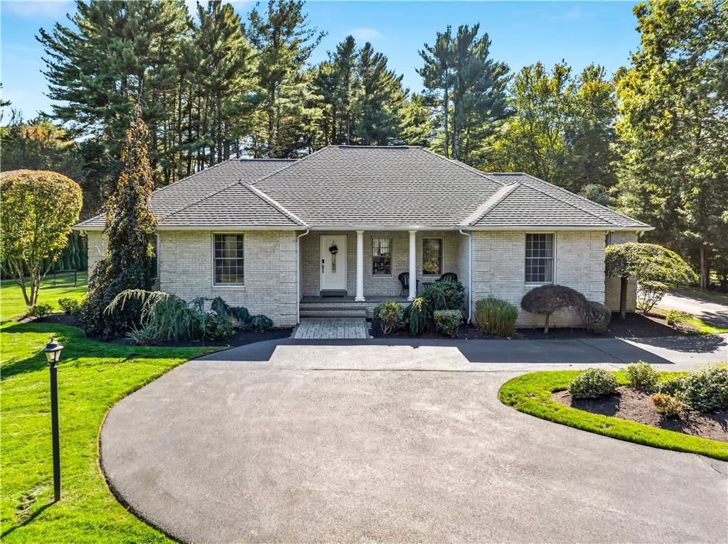 Smithfield, Rhode Island, 02917, United States, 3 Bedrooms Bedrooms, ,2 BathroomsBathrooms,Residential,Active,1954415 Smithfield, Rhode Island, 02917, United States, 3 Bedrooms Bedrooms, ,2 BathroomsBathrooms,Residential,Active,1954415