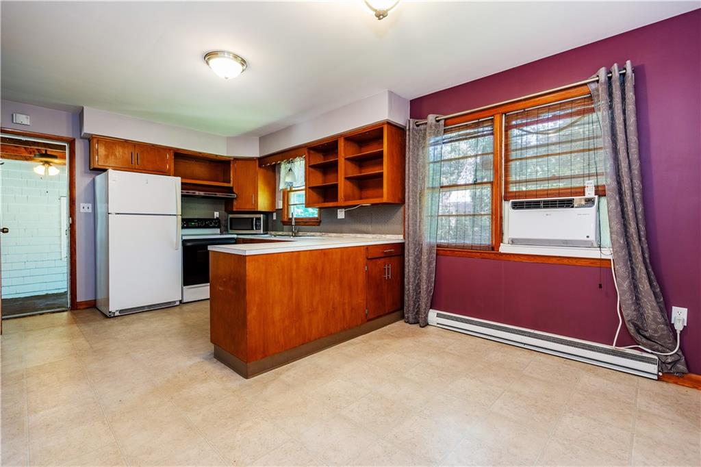 Jamestown, Rhode Island, 02835, United States, 3 Bedrooms Bedrooms, ,1 BathroomBathrooms,Residential,Pending,1834481