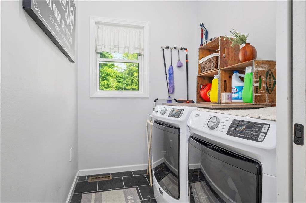 Burrillville, Rhode Island, 02859, United States, 4 Bedrooms Bedrooms, ,3 BathroomsBathrooms,Residential,Active,1945228