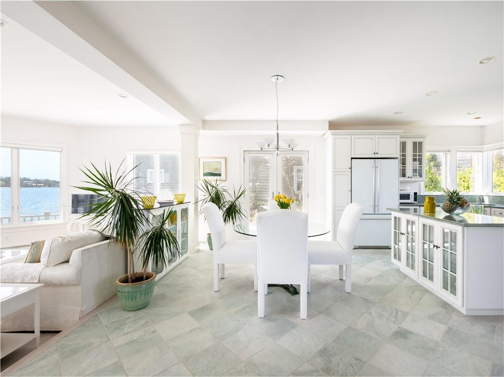 Newport, Rhode Island, 02840, United States, ,3 BathroomsBathrooms,Residential,Active,1790147